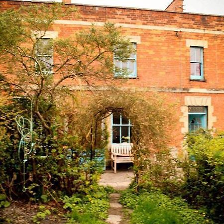 Bed and Breakfast Moon In The Apple Tree Glastonbury Exterior foto